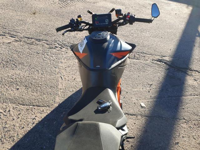 2021 KTM 1290 Super Duke R