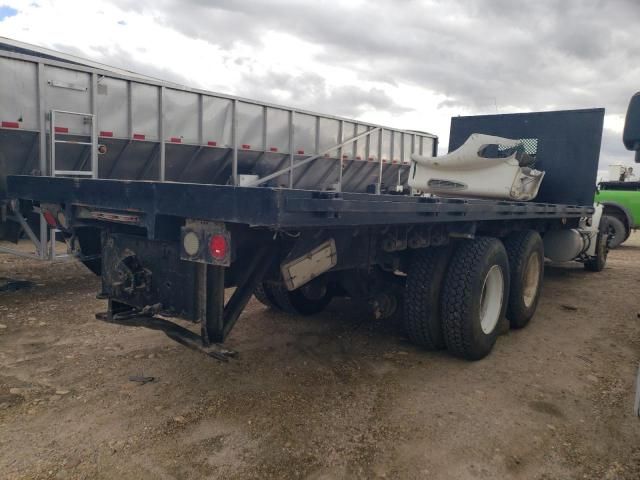 2009 Freightliner Business Class M2 Flatbed Truck