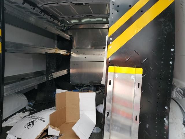 2023 GMC Savana G2500