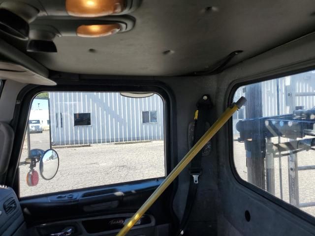 2012 Peterbilt 365