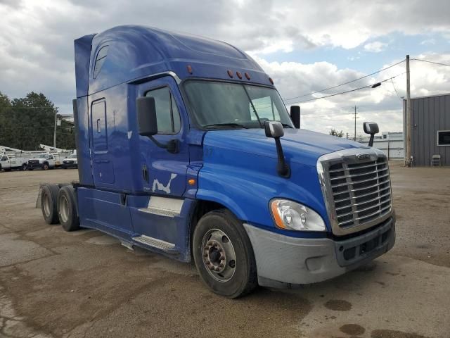 2018 Freightliner Cascadia 125 Semi Truck