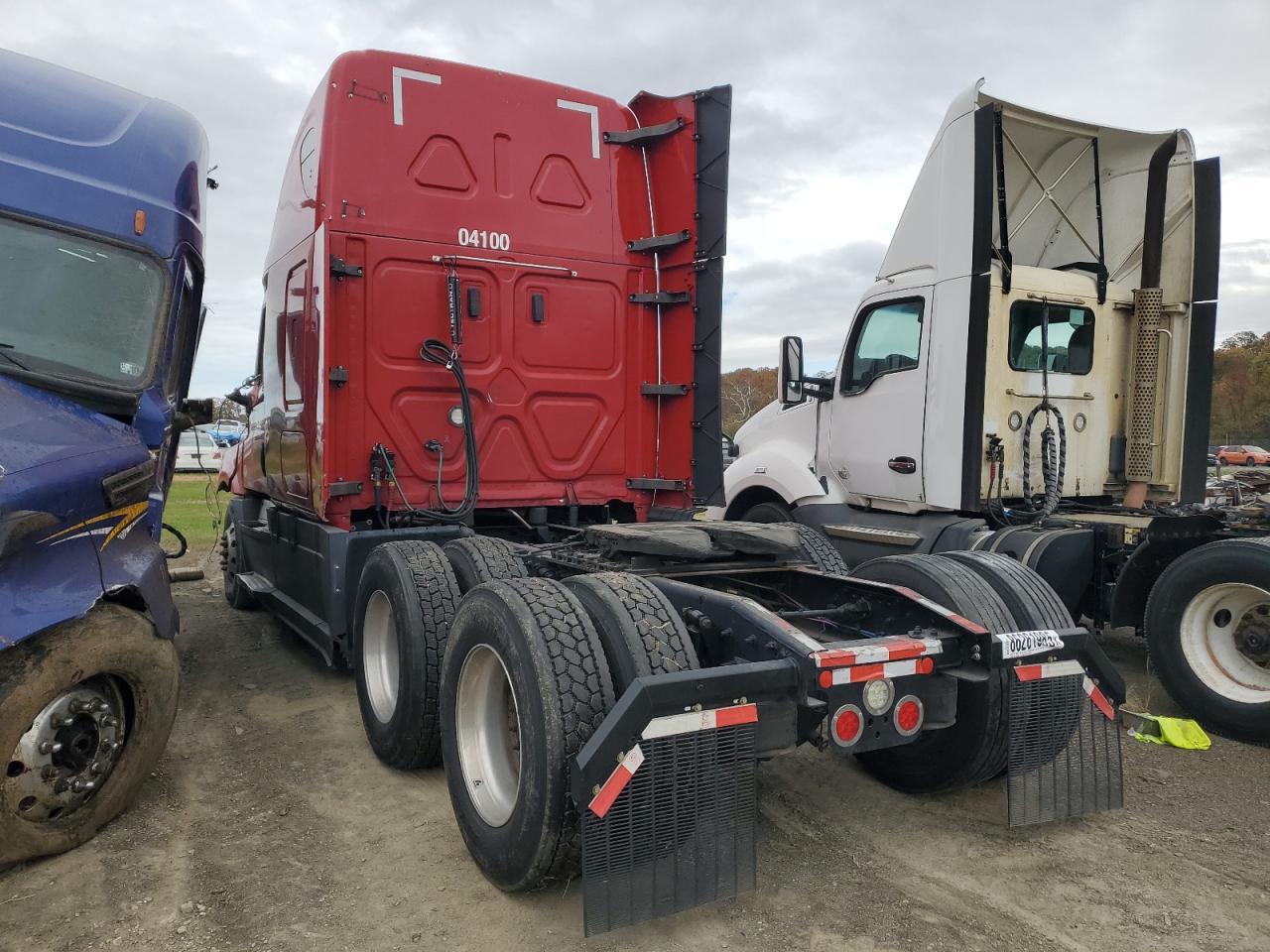 2020 Freigliner 2020 Freightliner Cascadia 126 Semi Truck
