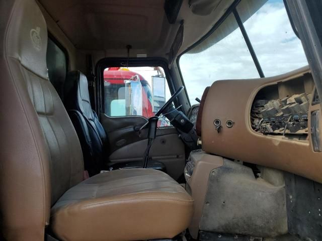 2005 Mack 700 CV700-Semi Truck