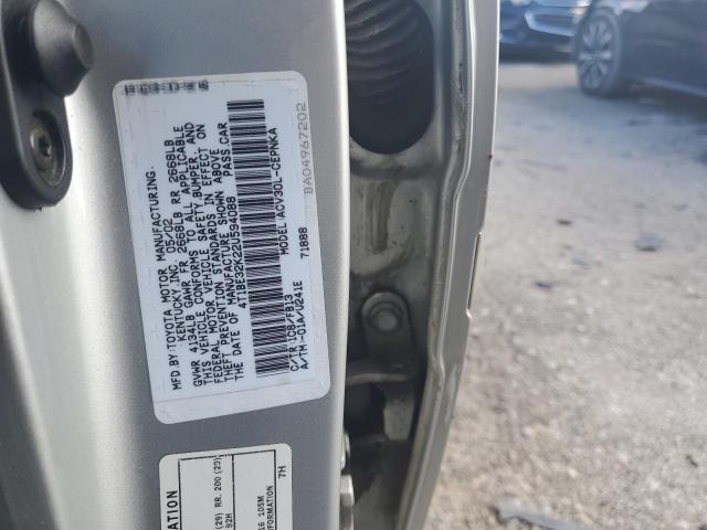 2002 Toyota Camry le