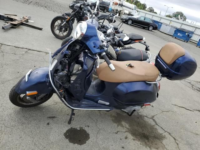2022 Vespa GTS 300