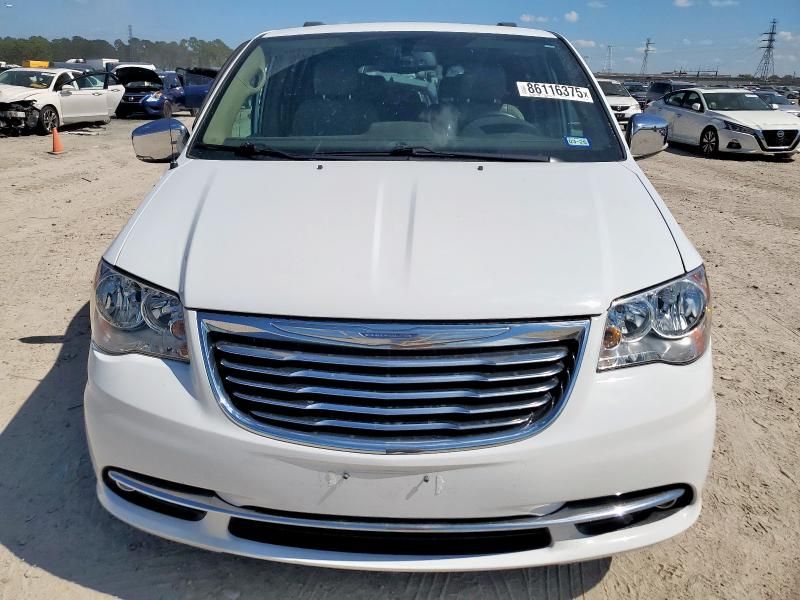2016 Chrysler Town & Country Touring L