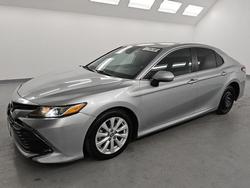 2020 Toyota Camry le en venta en Van Nuys, CA