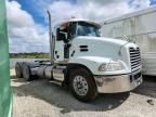2016 Mack CXU613 Semi Truck