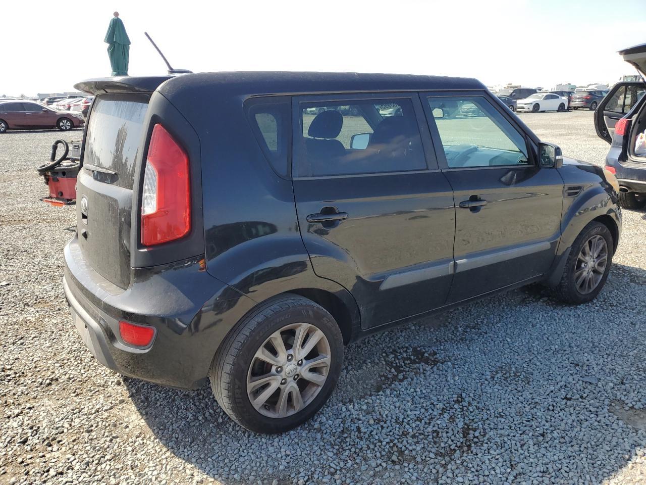 2013 KIA Soul +