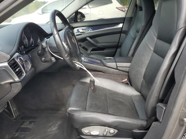2014 Porsche Panamera 2