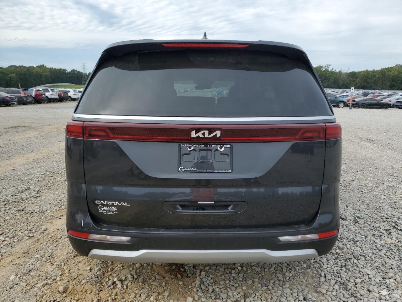 2024 KIA Carnival lx