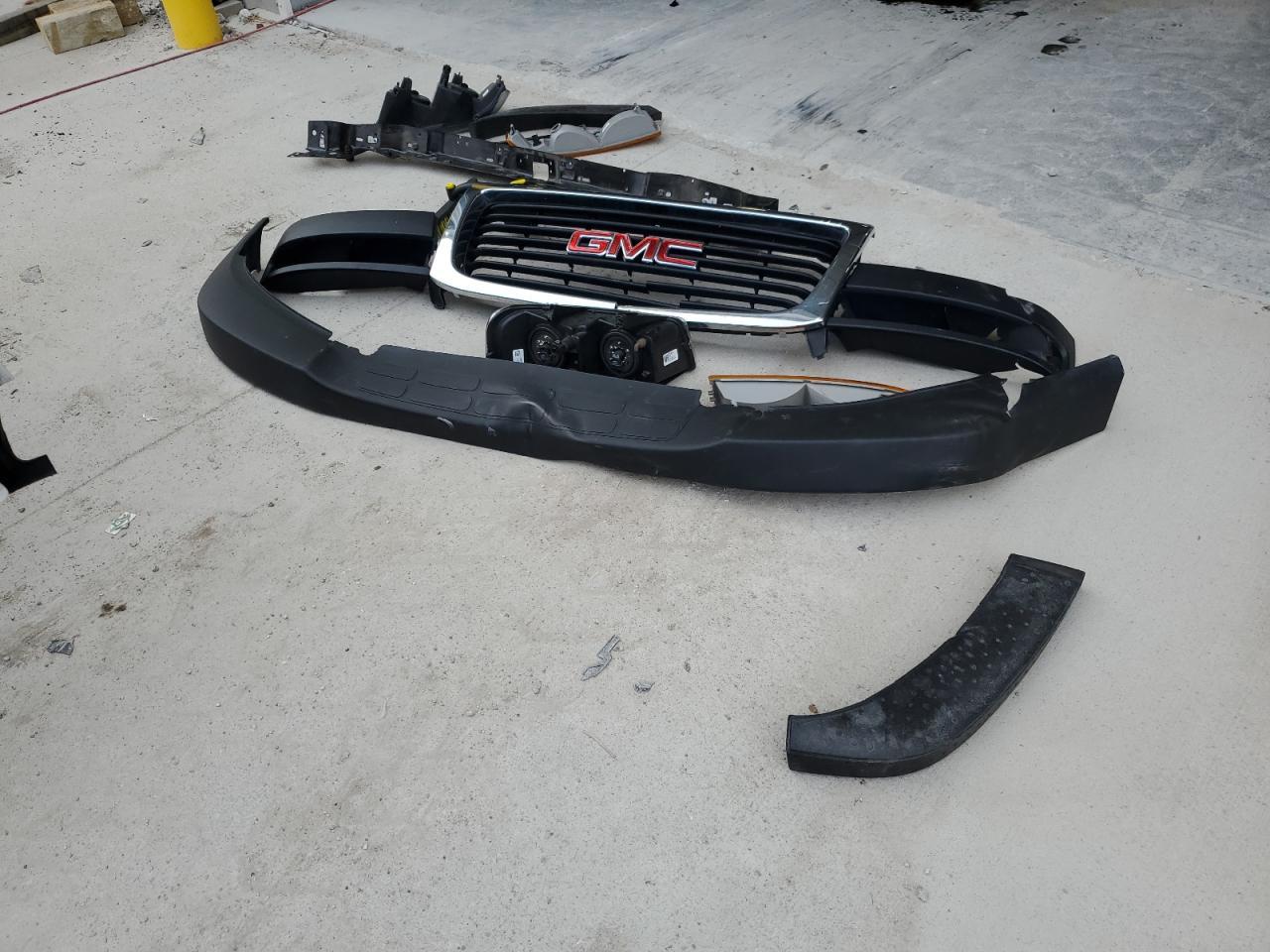 2023 GMC Savana G2500 LS