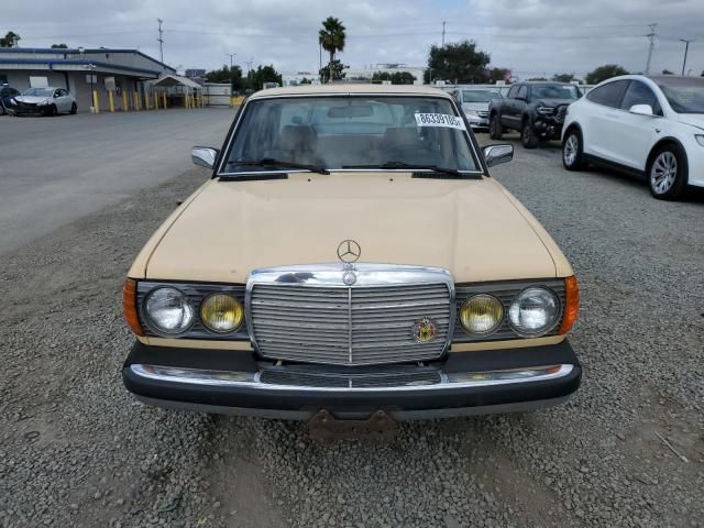 1982 Mercedes-Benz 240 D
