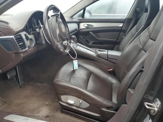 2012 Porsche Panamera 2