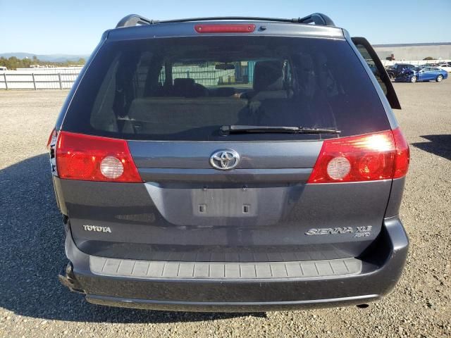 2010 Toyota Sienna XLE