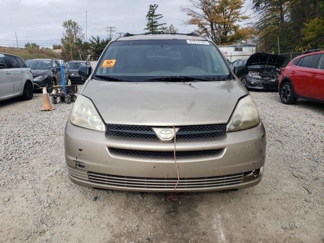 2004 Toyota Sienna CE