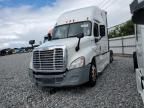 2015 Freightliner Cascadia Semi Truck