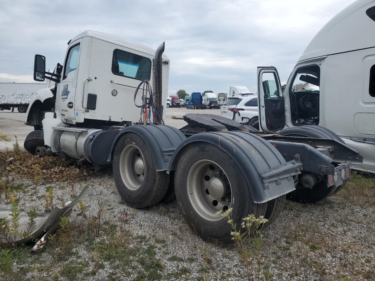 2020 Kenworth T880 Semi Truck