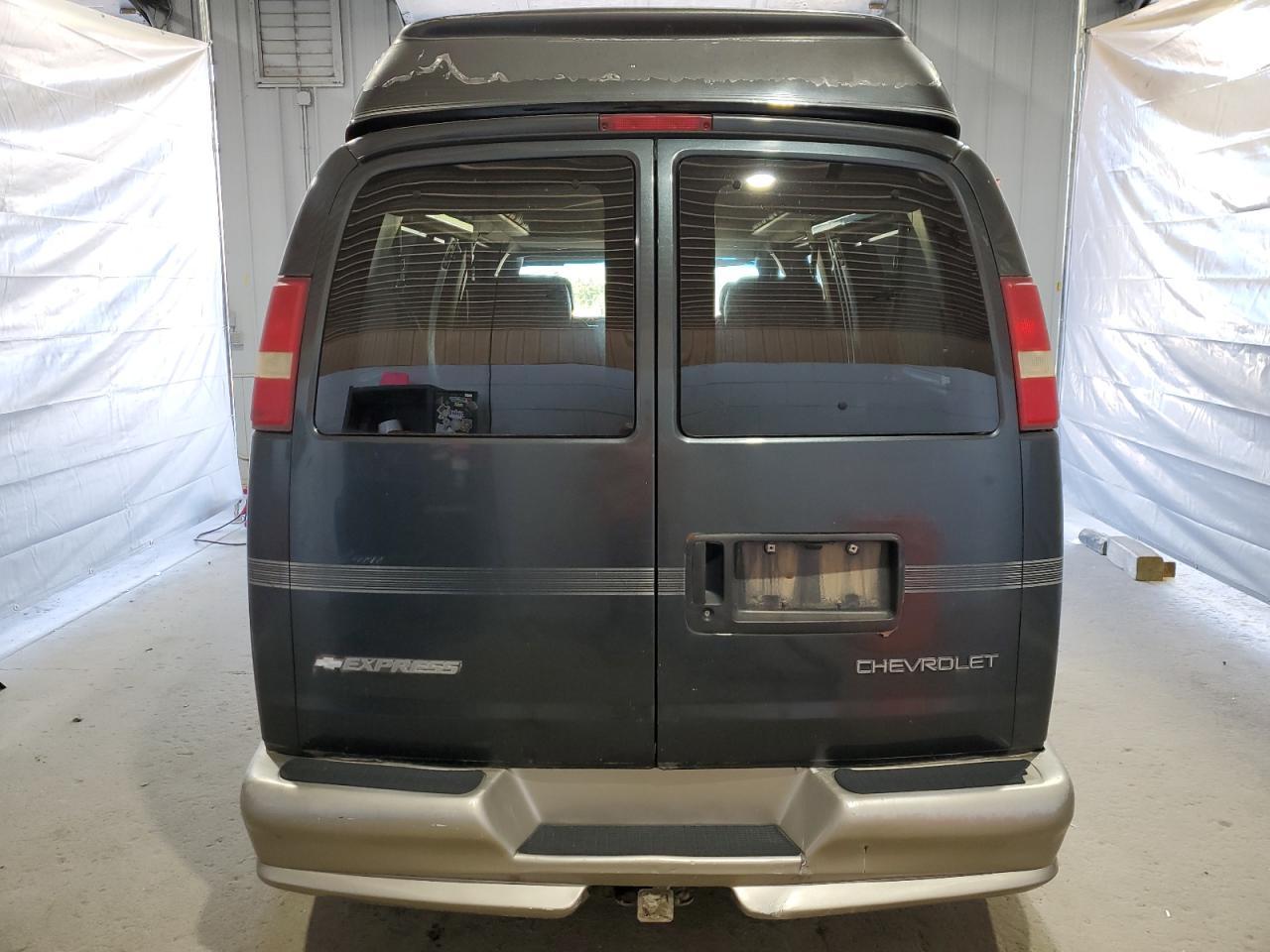 2004 Chev Express G1500