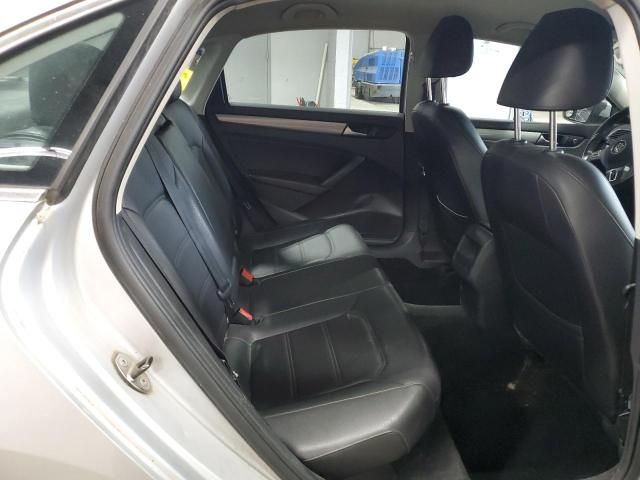 2014 Volkswagen Passat S