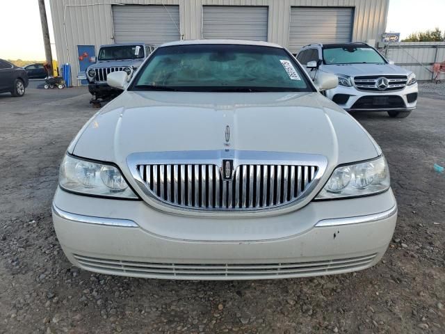 2004 Lincoln Town Car Ultimate