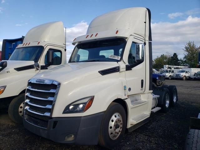 2021 Freightliner Cascadia 126 Semi Truck
