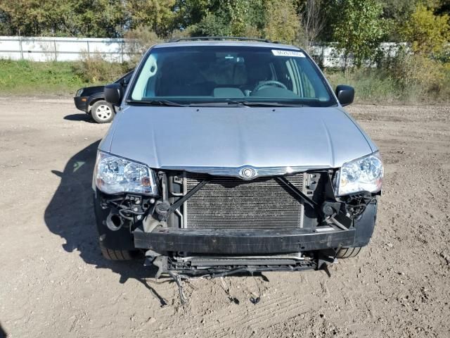 2008 Chrysler Town & Country LX