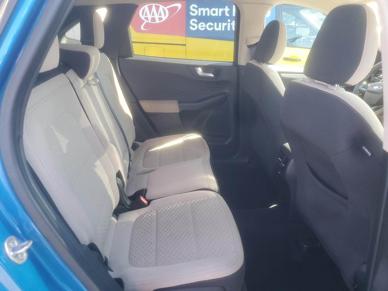 2020 Ford Escape se