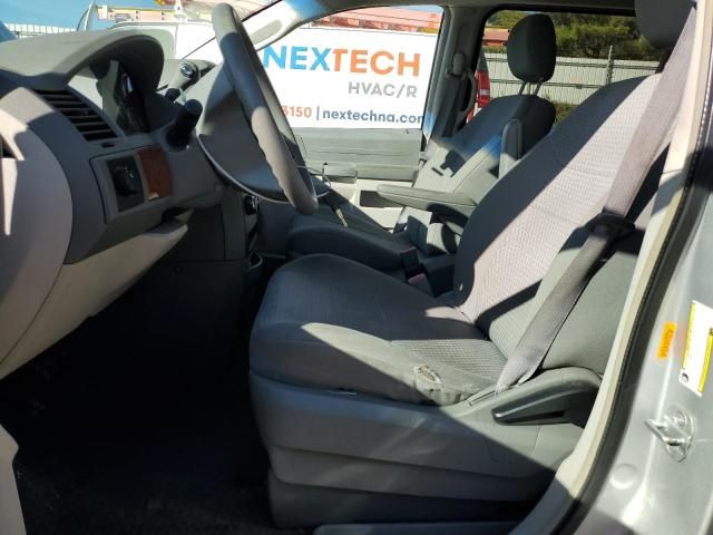 2008 Chrysler Town & Country LX