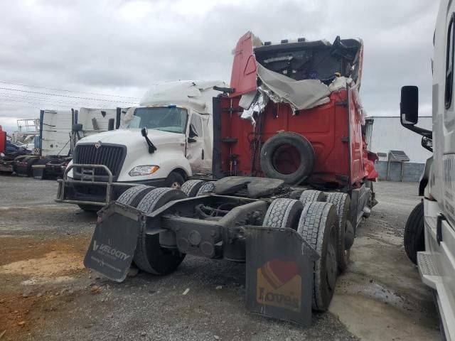2020 Freightliner Cascadia 126 Semi Truck