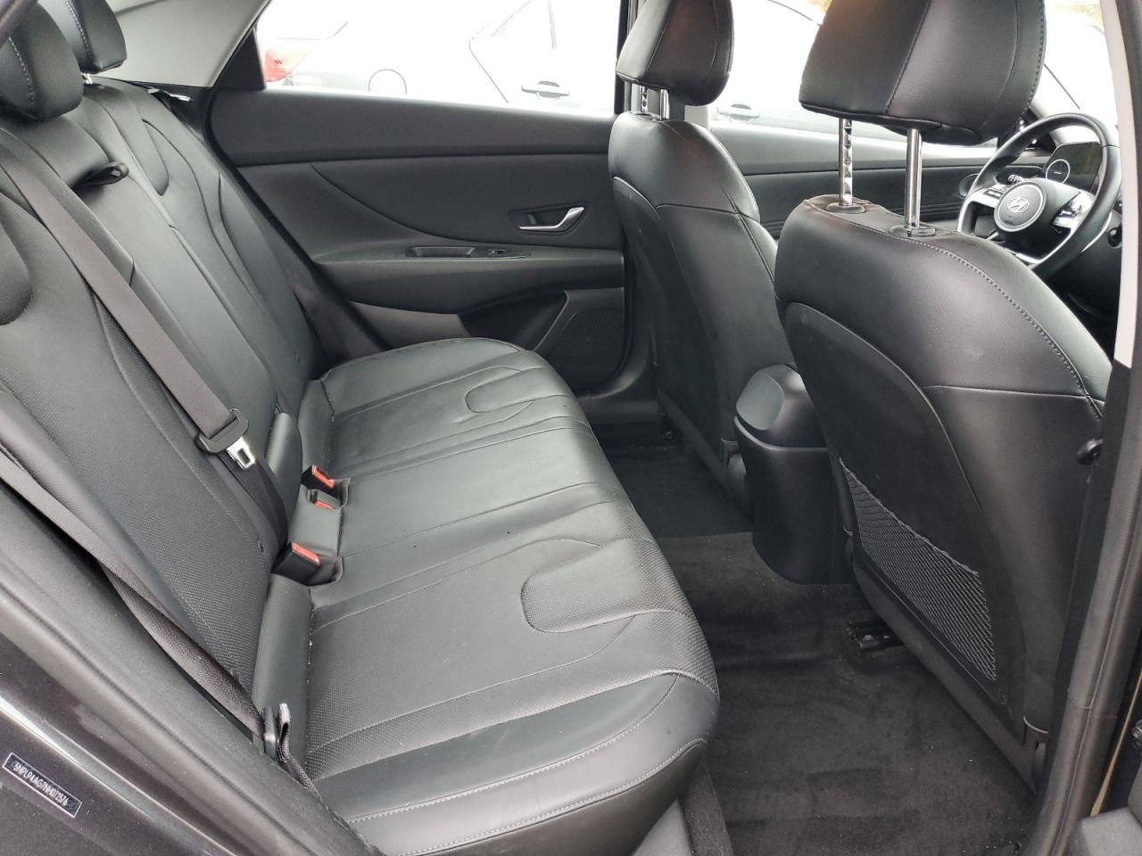 2022 Hyundai Elantra Limited