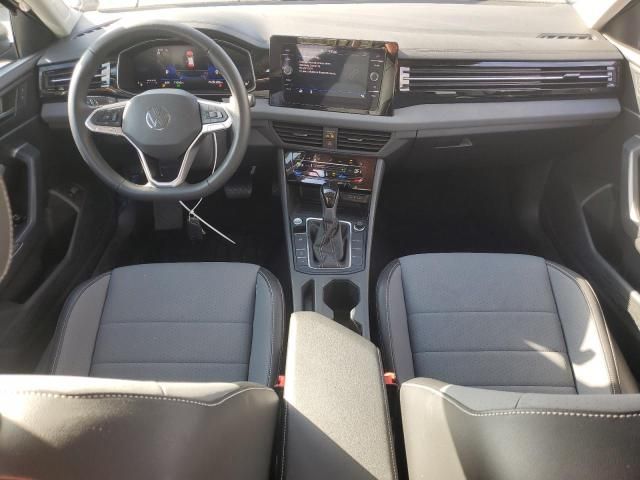 2025 Volkswagen Jetta SE