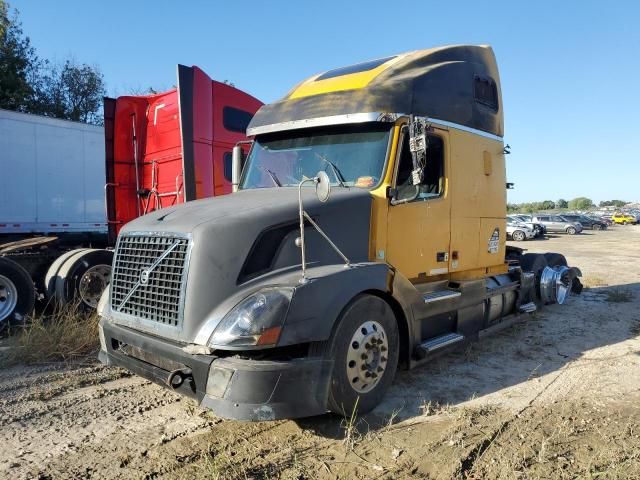 2007 Volvo VNL Semi Truck
