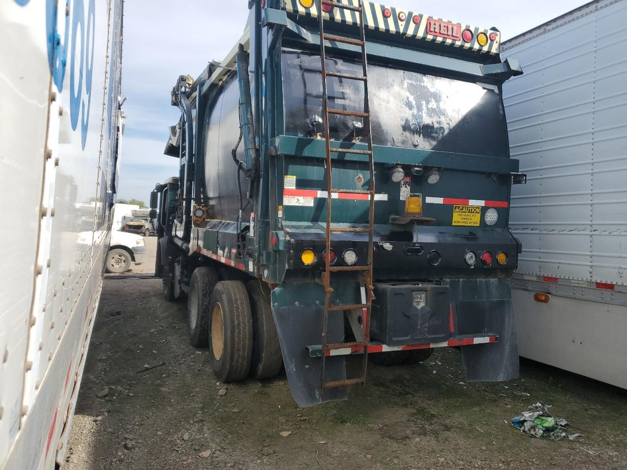 2018 Mack LR613 Refuse Truck