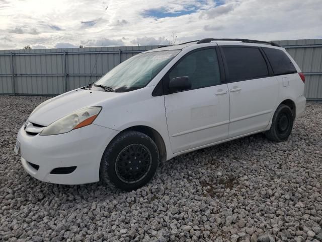 2009 Toyota Sienna CE