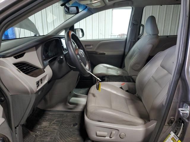 2017 Toyota Sienna XLE