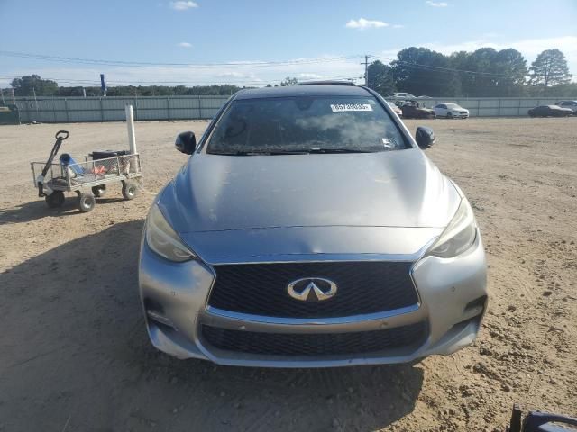 2018 Infiniti QX30 Base