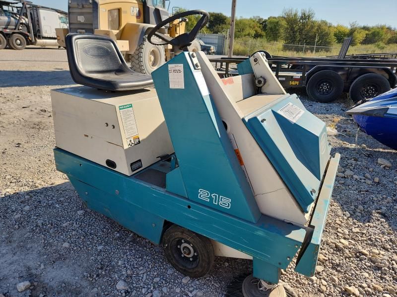 1998 Tennant 215 Sweeper