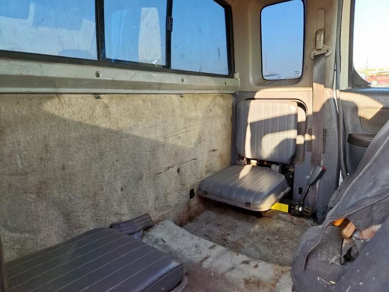 1999 Nissan Frontier King Cab XE