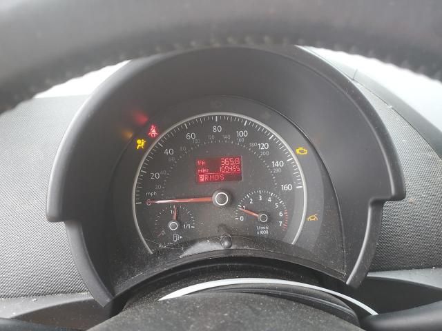 2009 Volkswagen New Beetle S