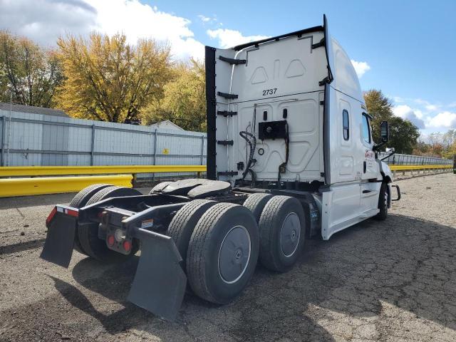 2019 Freightliner Cascadia 126 Semi Truck