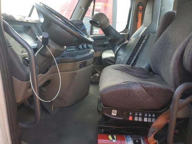 2016 Freightliner Cascadia 125