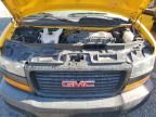 2022 GMC Savana CUT-BOX Truck