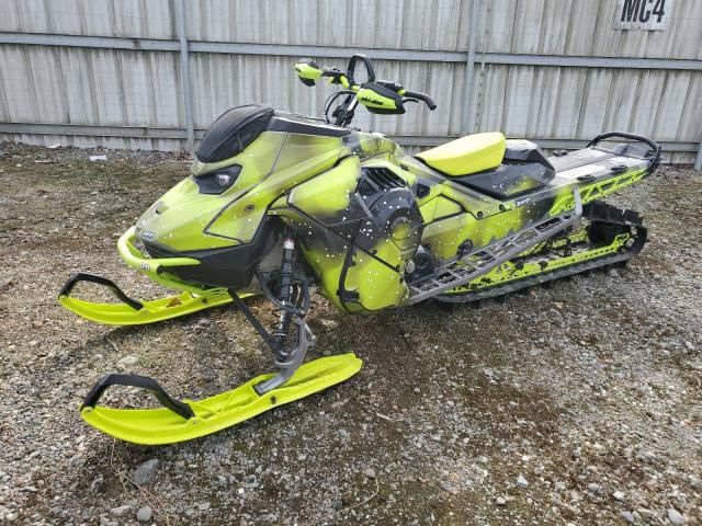 2023 Skidoo Summit X 850 E-TEC T