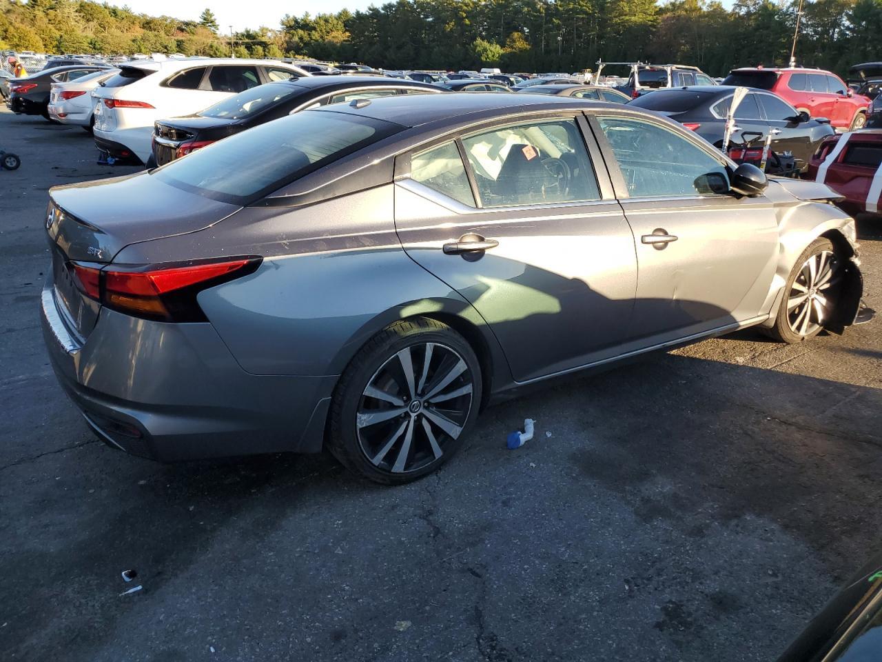 2021 Nissan Altima sr