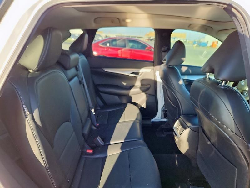 2021 Infiniti QX50 Essential