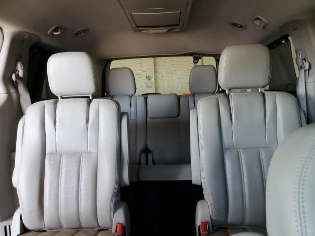 2013 Chrysler Town & Country Touring L