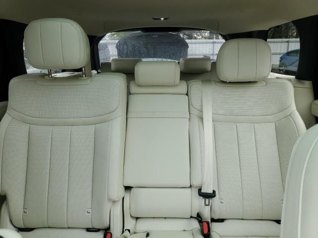 2025 Land Rover Range Rover SE