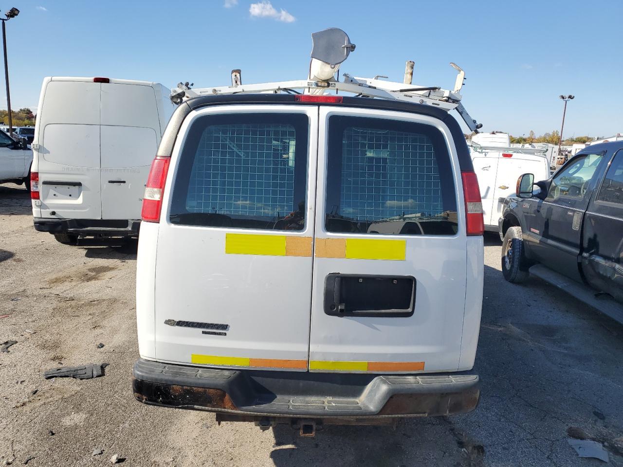 2013 Chev Express G2500
