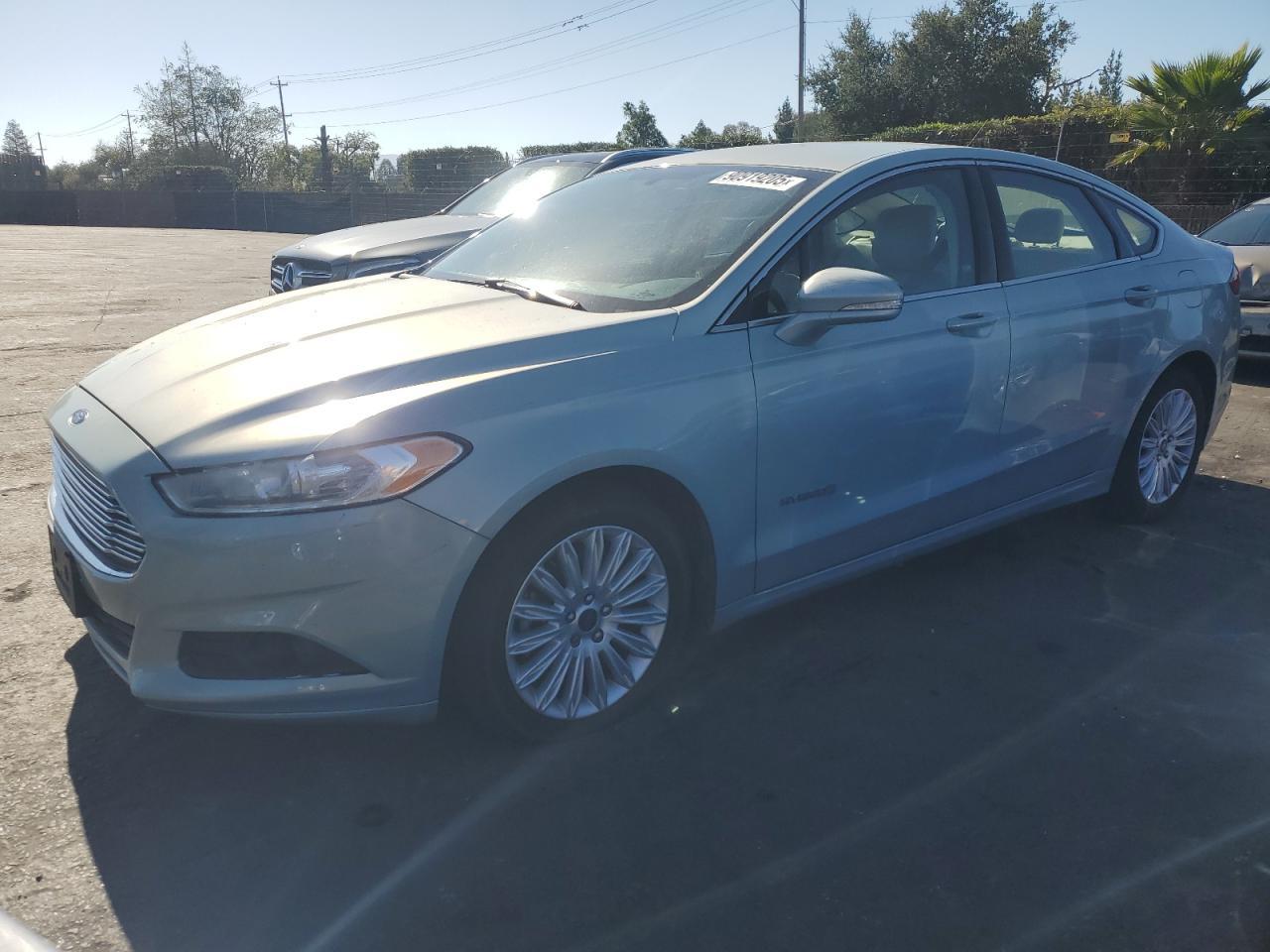 2014 Ford Fusion se Hybrid